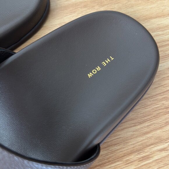 Slippers - Picture 4 of 9